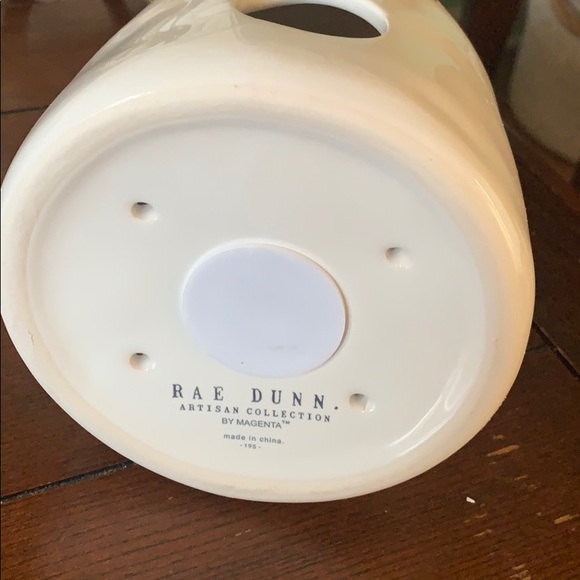 🤍Rae Dunn QUEEN 🐝 Birdhouse🤍 - Picture 4 of 5